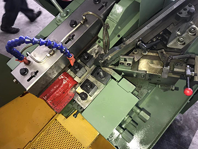 调直、切断、搓丝一体搓丝机